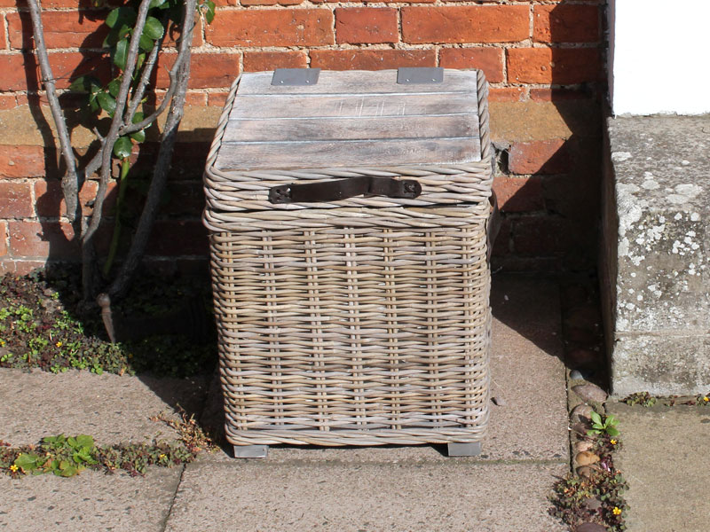 Product photograph of Kubu Table Trunk Small from The Garden Furniture Centre Ltd