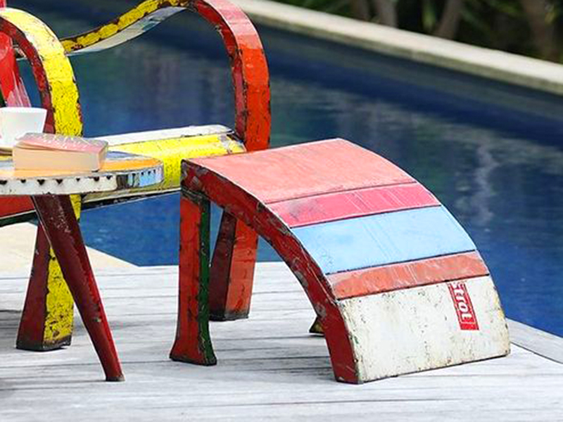 Product photograph of Coloured Throne Footrest from The Garden Furniture Centre Ltd