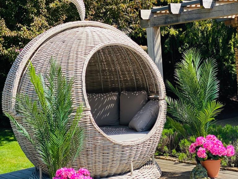 Product photograph of Fiji Apple Day Bed from The Garden Furniture Centre Ltd