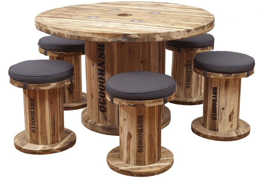 Product photograph of Bob Senior Spindle Set from The Garden Furniture Centre Ltd