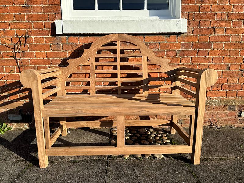 Product photograph of Lutyens Bench 135cm from The Garden Furniture Centre Ltd