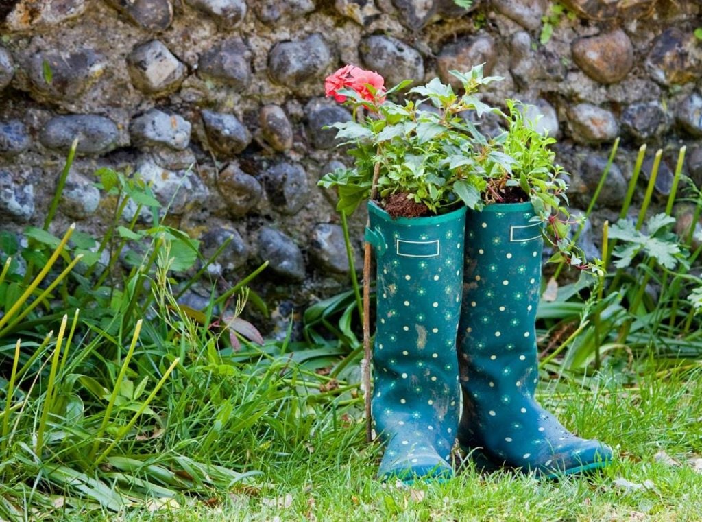 upcycled-welly-planters